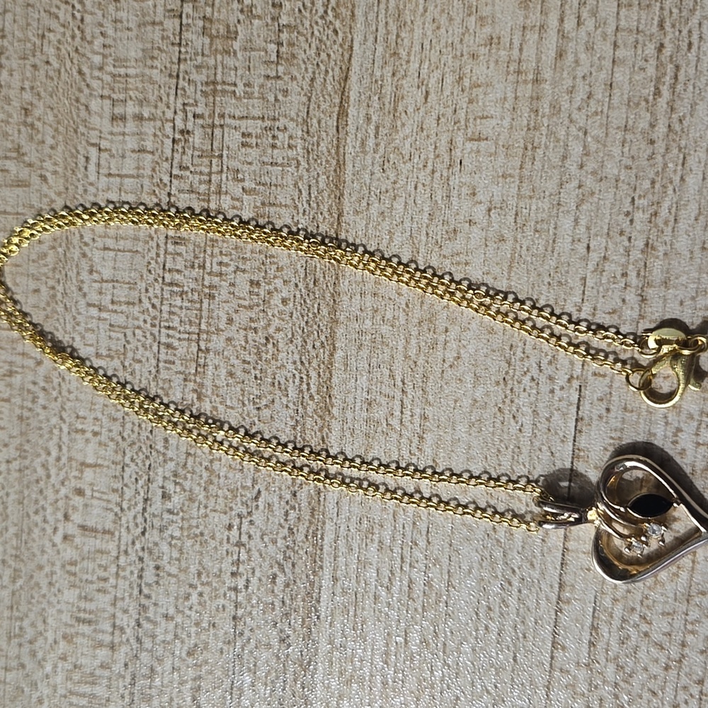 Vintage 90s Gold Tone Heart Pendant W Faux Onyx Gemstone Necklace